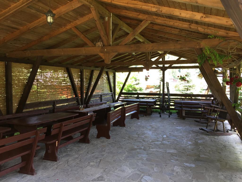 Conacul Domnitei Hotel Voroneţ Exterior foto