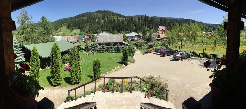 Conacul Domnitei Hotel Voroneţ Exterior foto