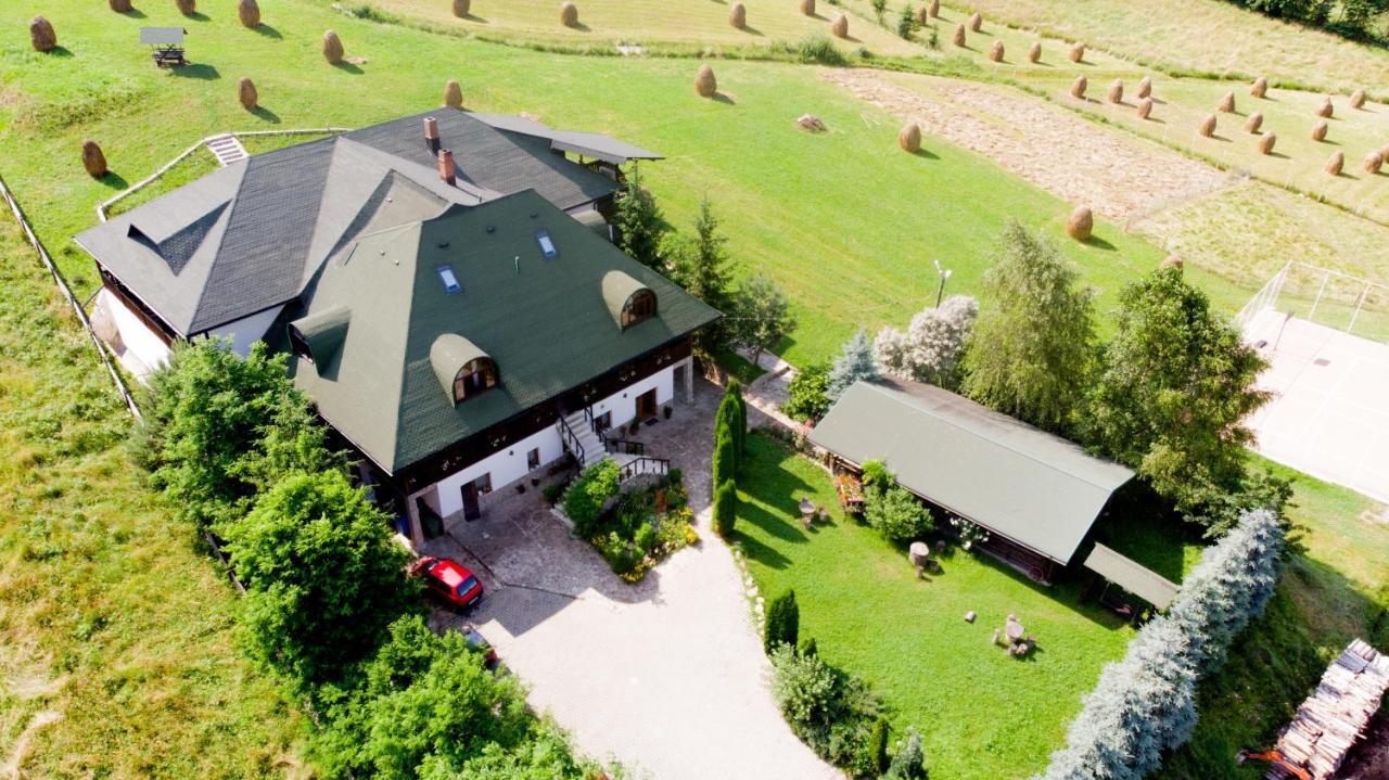 Conacul Domnitei Hotel Voroneţ Exterior foto