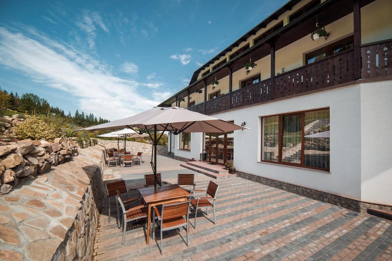 Conacul Domnitei Hotel Voroneţ Exterior foto