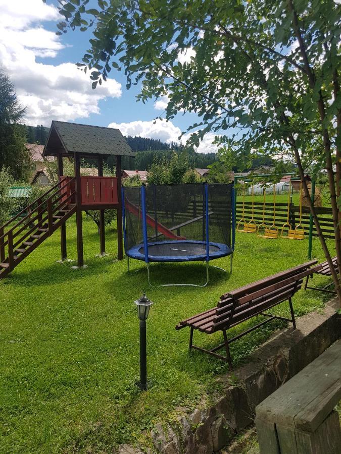 Conacul Domnitei Hotel Voroneţ Exterior foto