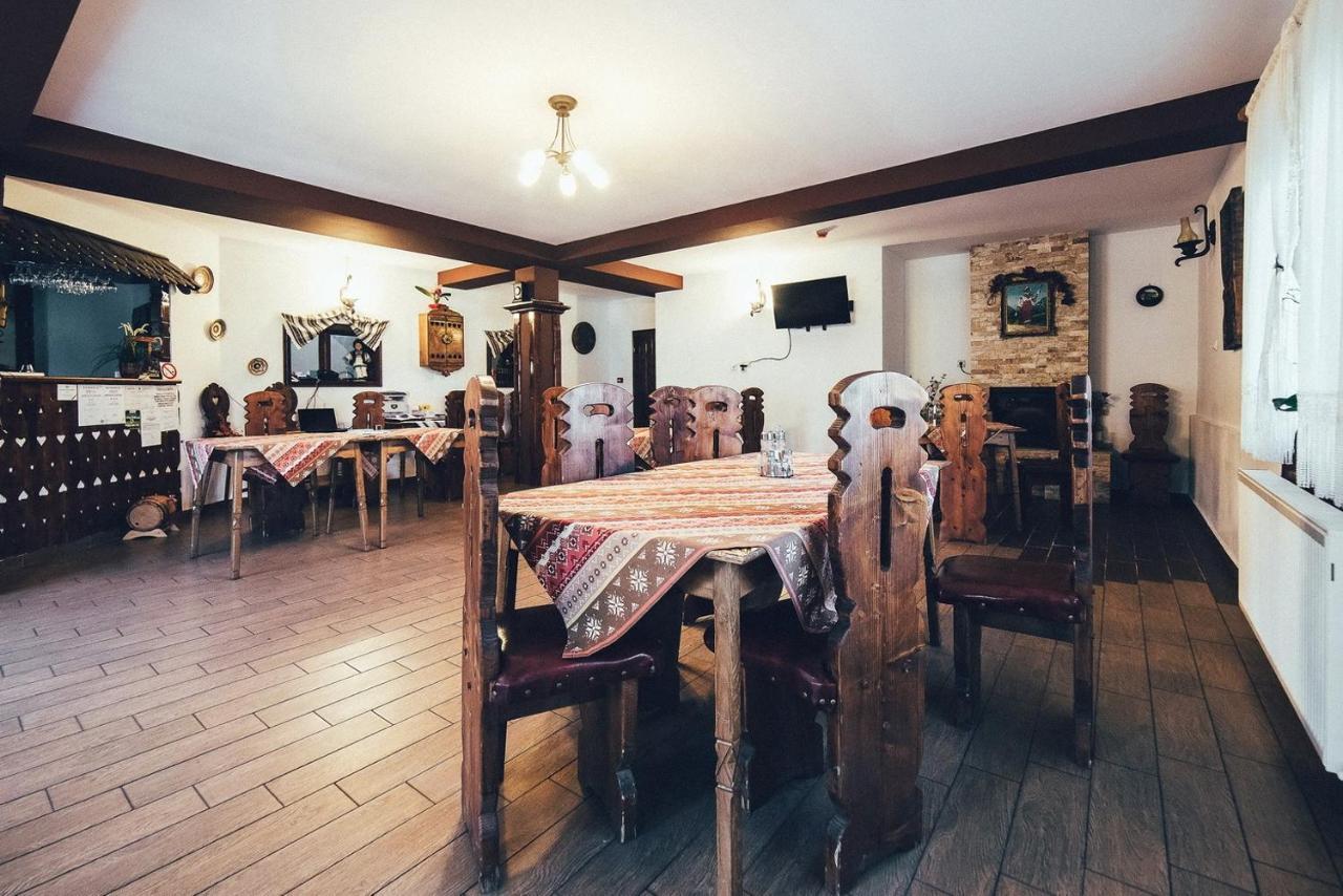Conacul Domnitei Hotel Voroneţ Exterior foto